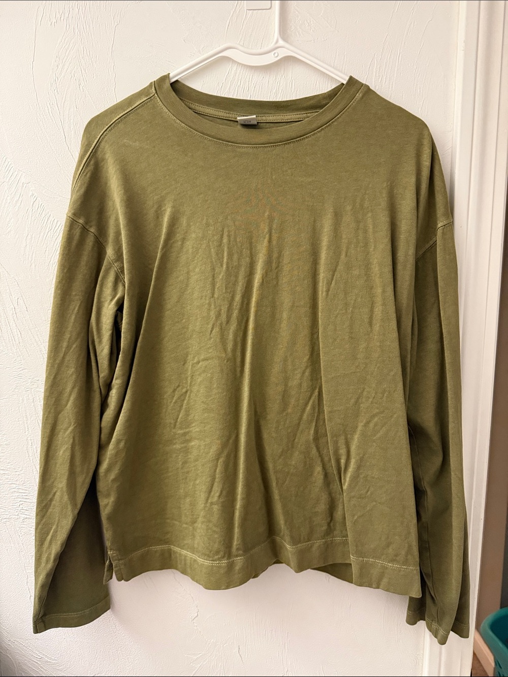 Old Navy Olive Crewneck Long-Sleeve top